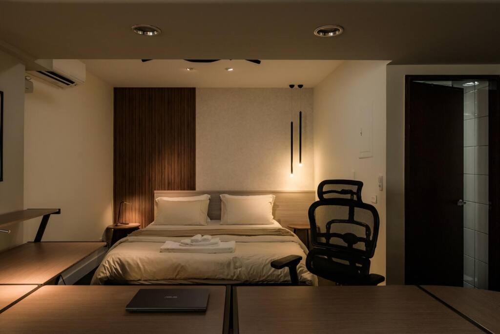 Philosopher's Oasis, 30sec To Zhongxiao Dunhua Mrt 哲思淨地 忠孝敦化站步行30秒 Apartment Taipei
